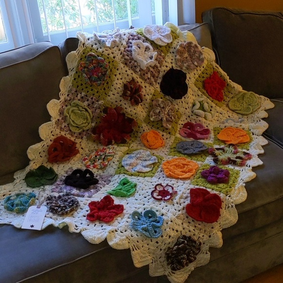 Farmhouse Blanket/afghan handmade (only one) - Picture 4 of 8